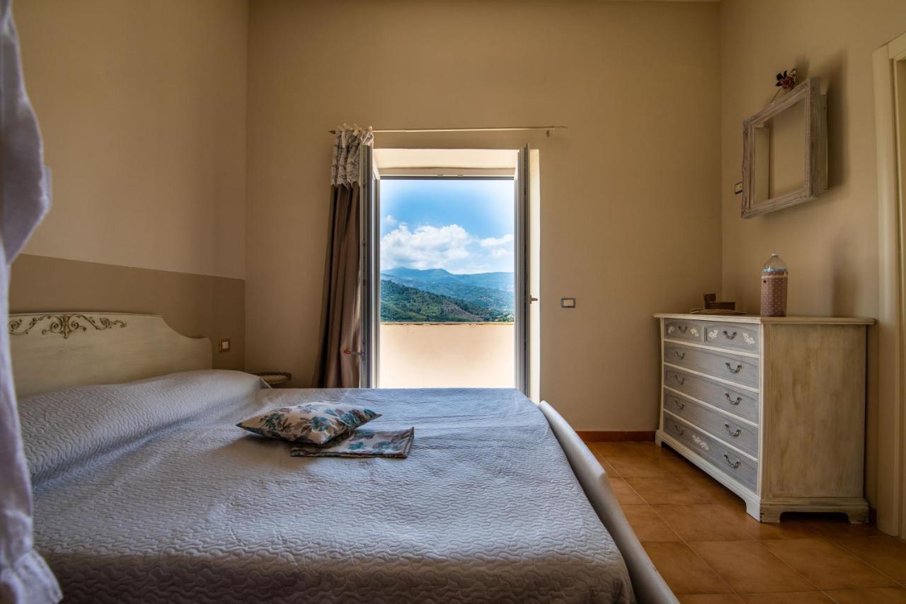 Il Panorama Housing Cilento Aparthotel Санта Мария ди Кастелабате Екстериор снимка